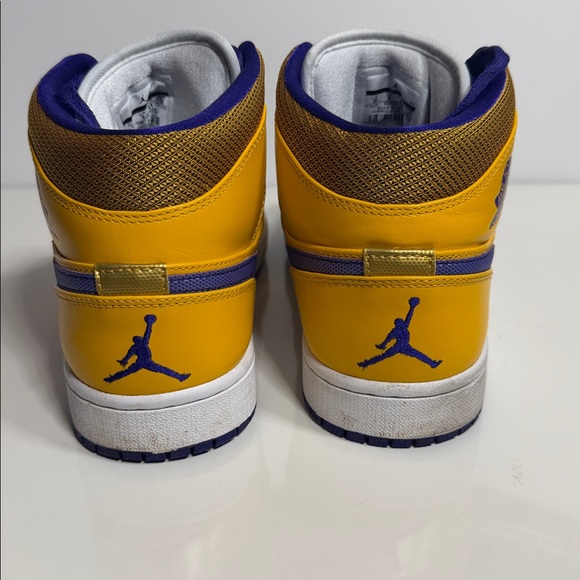 NIKE Air Jordan 1 Mid - US Mens 10 - Picture 8 of 11